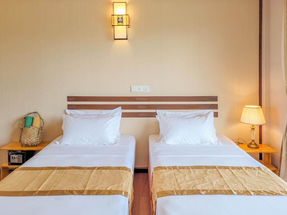 Amazing View Guest House Thoddoo Bagian luar foto